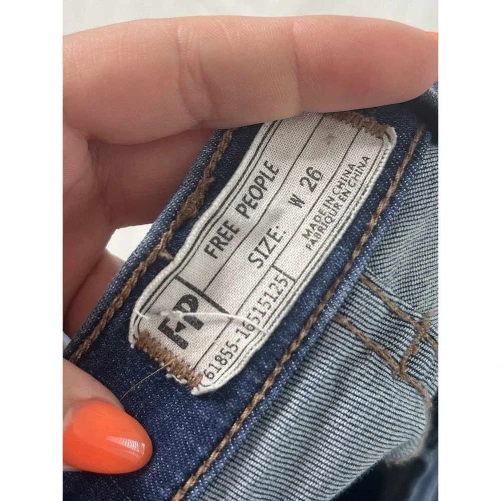 Free People Raw Hem High Rise Jeans Womens Size 26‎ Fringe Crop Ankle Boho Blue